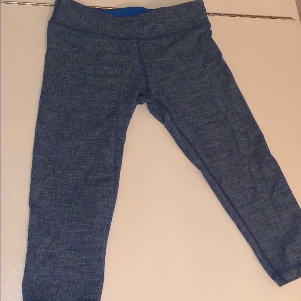 Blue ivivva cropped leggings